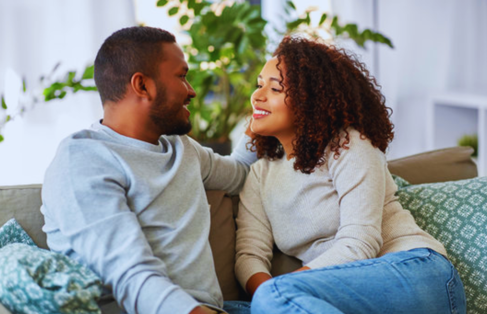 8 Signs They're Emotionally Unavailable